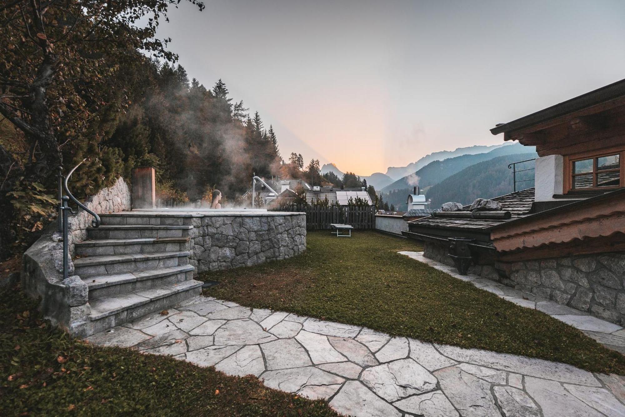 Dorfhotel Beludei Santa Cristina Val Gardena Buitenkant foto