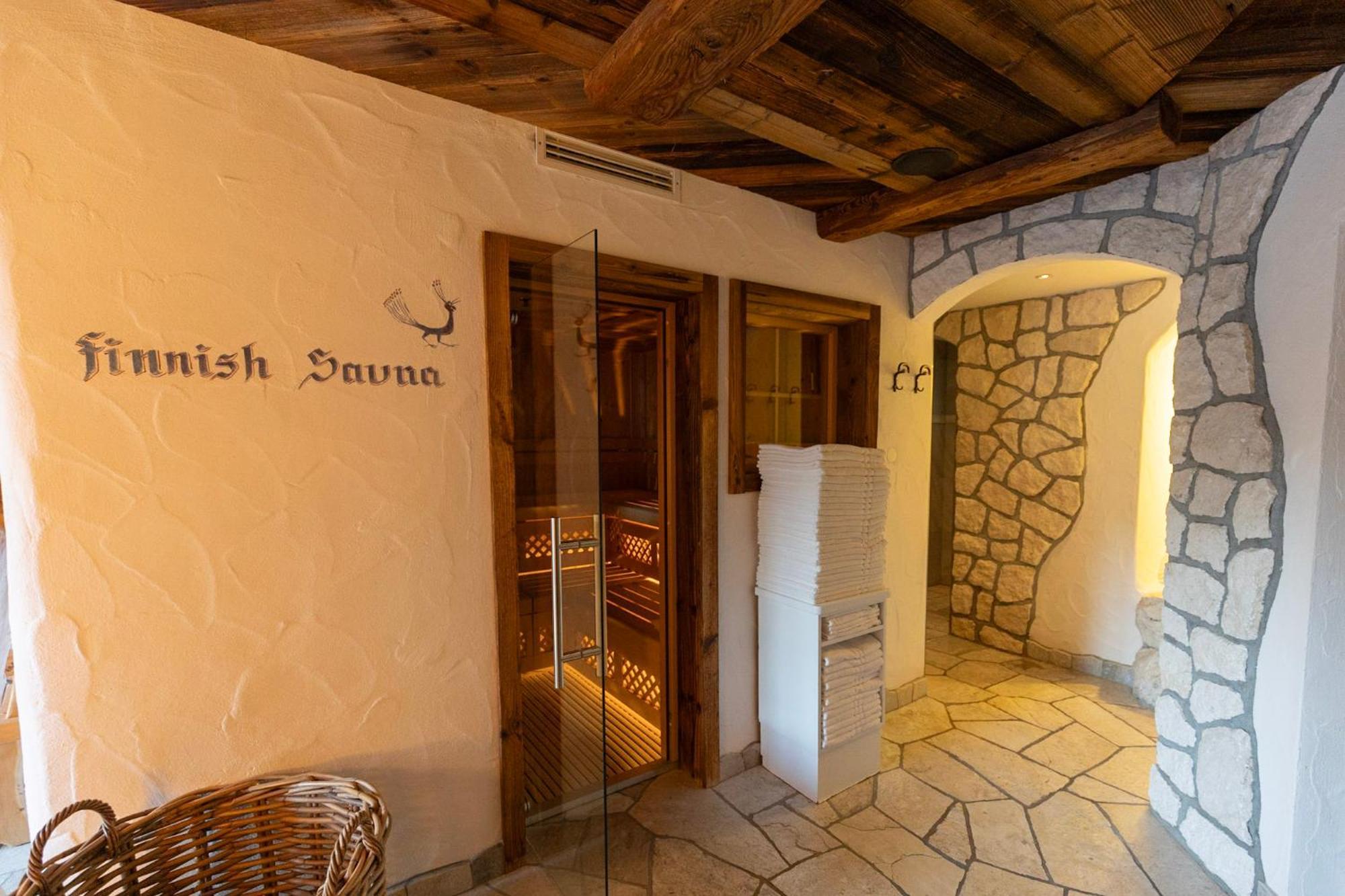 Dorfhotel Beludei Santa Cristina Val Gardena Buitenkant foto